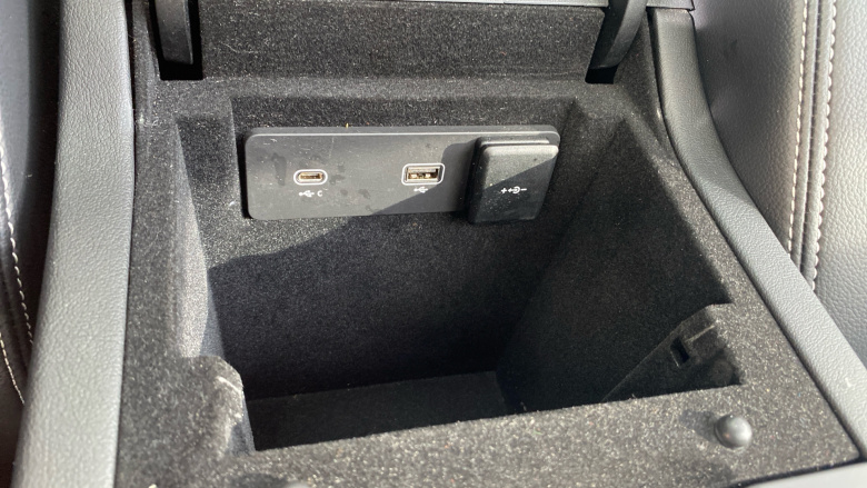 Jaguar F-Pace 2.0 D200 R-Dynamic S 5dr Auto AWD Diesel Estate